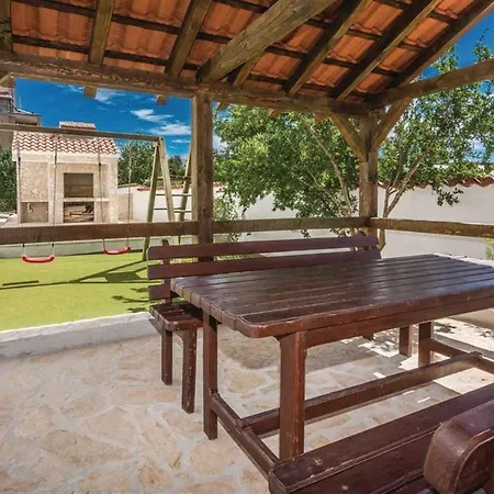 Annamaria * Ploce (Zadar)