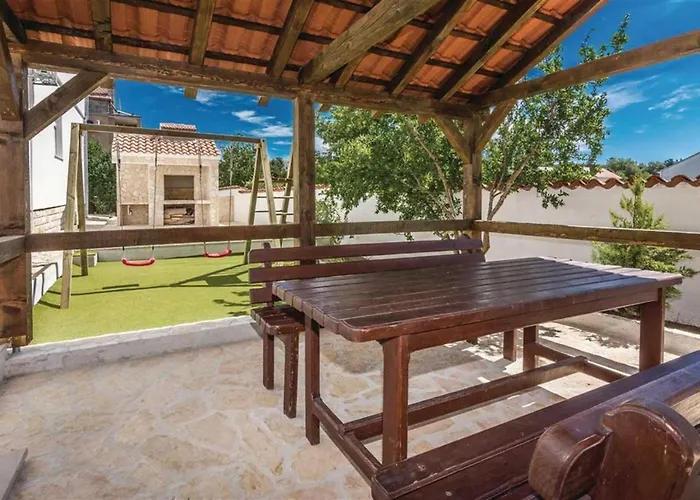 Annamaria * זאדאר