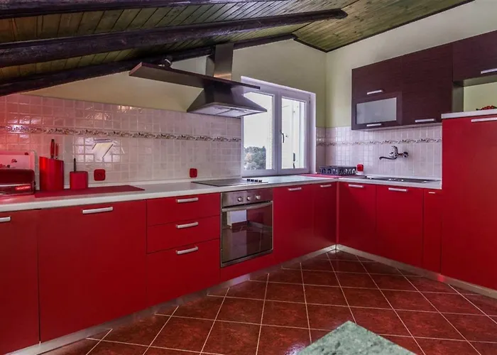 Annamaria * זאדאר