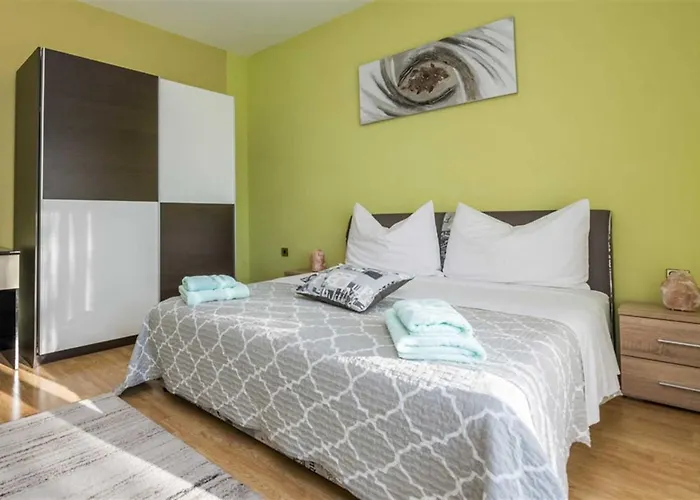 Annamaria * זאדאר