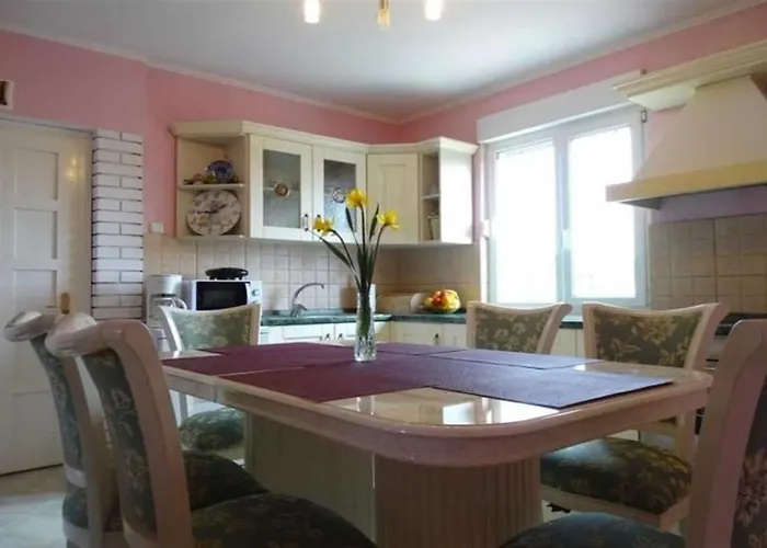 Annamaria * זאדאר