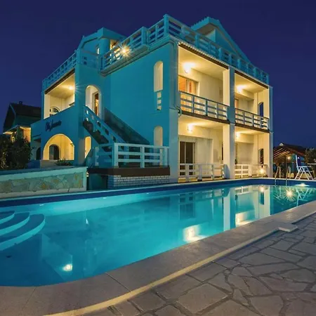 Annamaria * Ploce (Zadar)