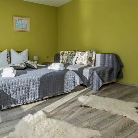 Annamaria * Ploce (Zadar)