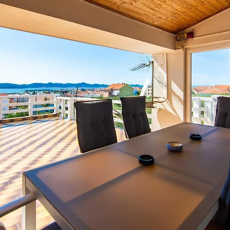 Annamaria Zadar