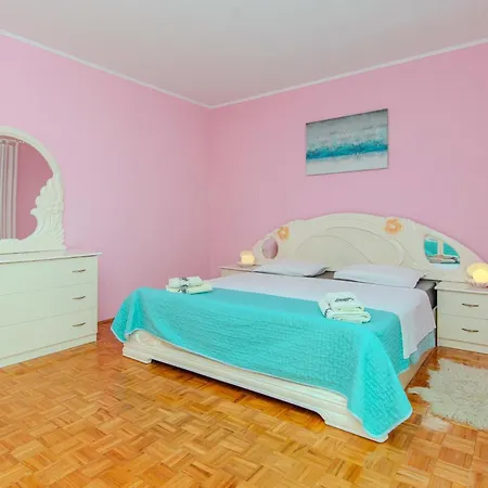 Annamaria Villa Ploce (Zadar)