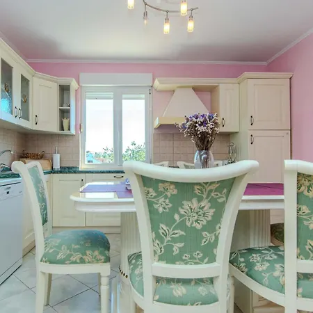 Annamaria * Ploce (Zadar)