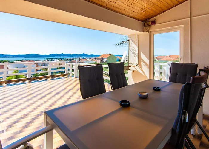 Annamaria Задар