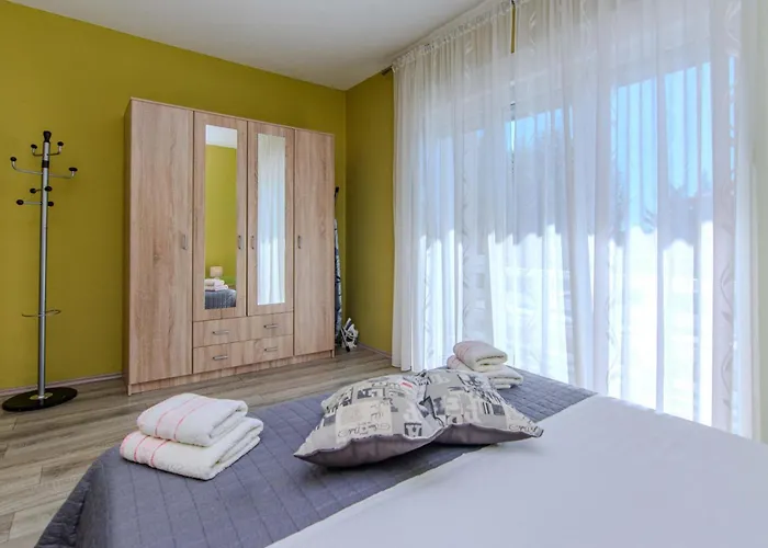 Annamaria Задар