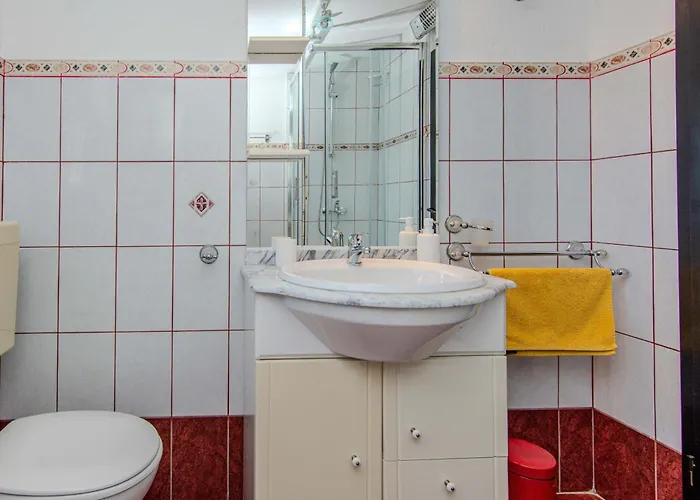 Annamaria Задар